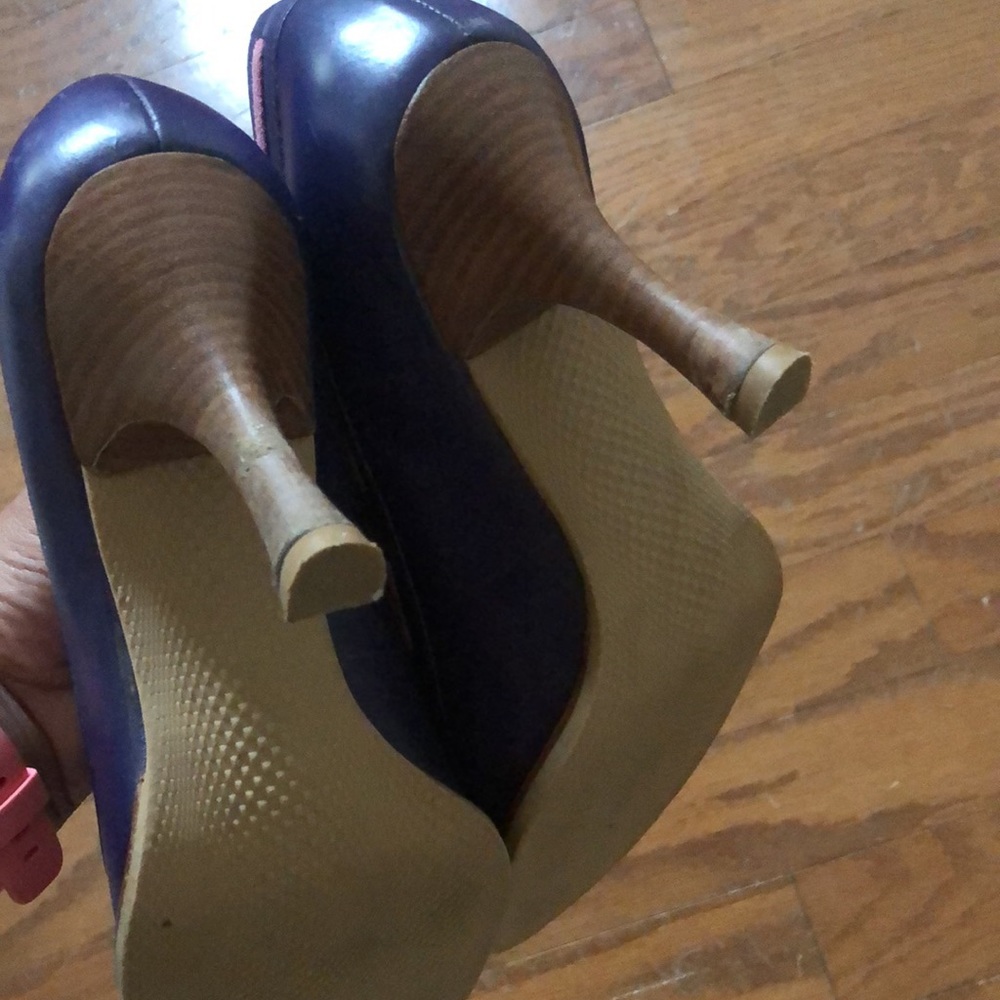 Gabriella Rocher Heels 💜 - Picture 9 of 9